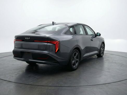 Used 2025 Kia K4 LXS image 9