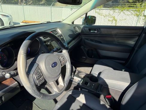 Used 2016 Subaru Outback 2.5i Limited AWD/4WD image 6