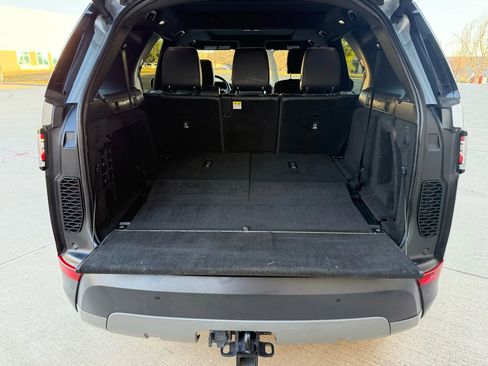 Used 2019 Land Rover Discovery HSE image 6