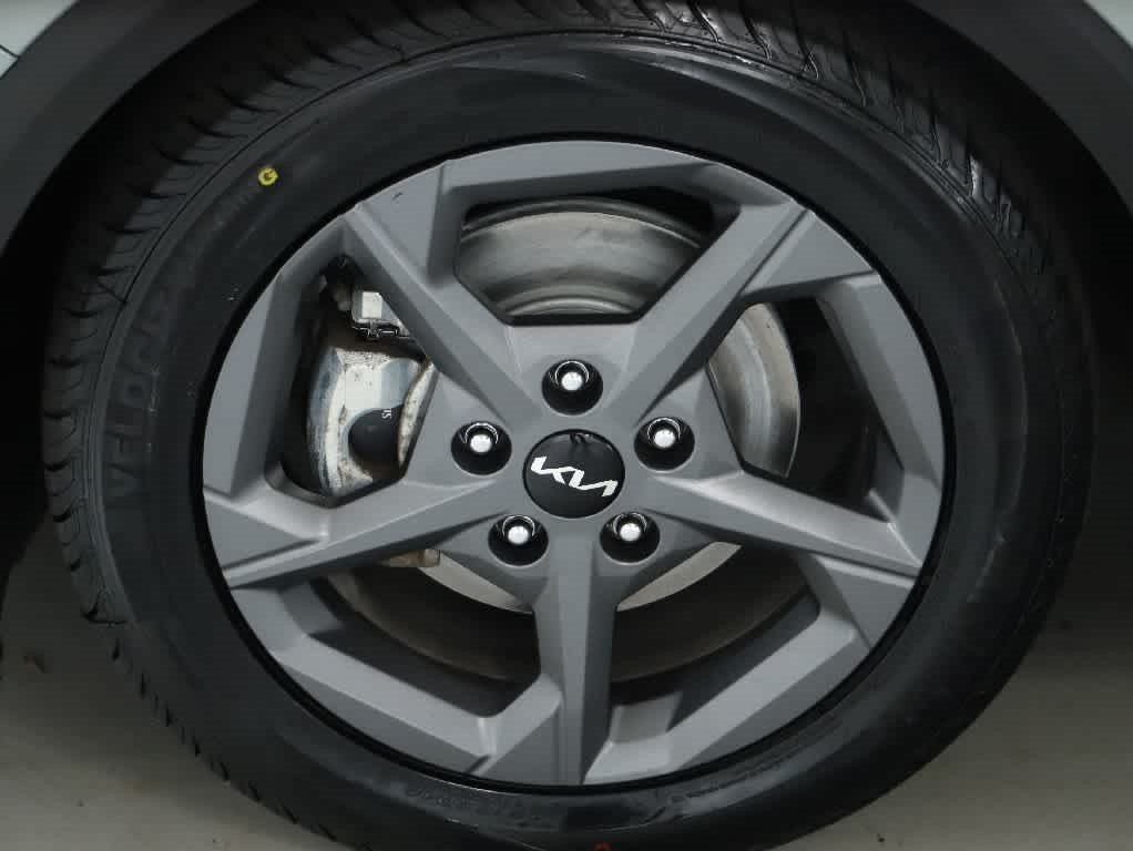 Used 2025 Kia K4 FWD image 37