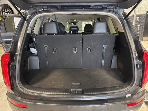 Certified 2022 Kia Telluride LX image 29