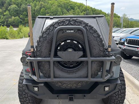 Used 2015 Jeep Wrangler Unlimited Sport w/ Quick Order Package 24S AWD/4WD image 4