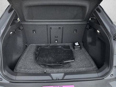 Used 2023 Volkswagen ID.4 Pro S Plus image 8