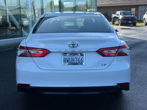 Used 2018 Toyota Camry LE w/ Convenience Package image 7