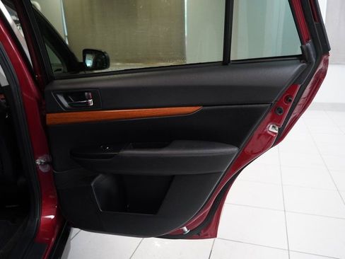 Used 2014 Subaru Outback 2.5i Limited w/ Moonroof Package image 23