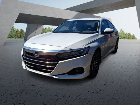 Used 2022 Honda Accord Touring image 3