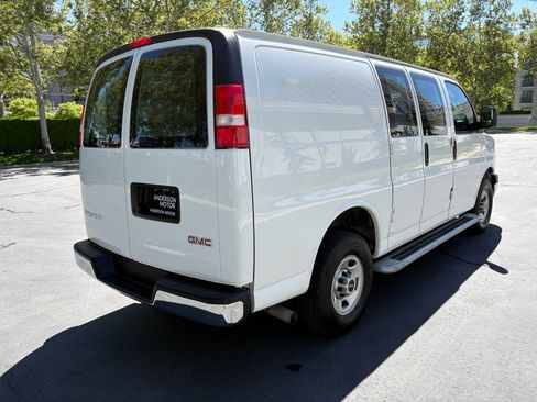 Used 2024 GMC Savana 2500 w/ Driver Convenience Package RWD image 8