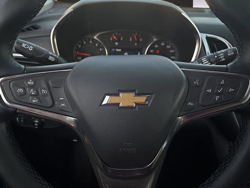 Used 2024 Chevrolet Equinox LT FWD image 19