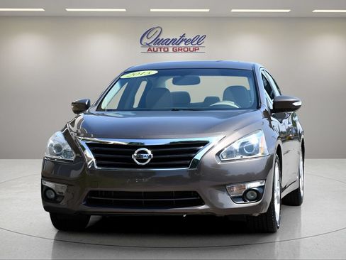 Used 2015 Nissan Altima 2.5 SL w/ Technology Package FWD image 9