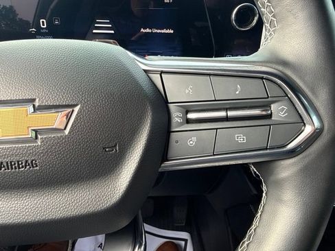 Used 2024 Chevrolet Traverse LT w/ LPO, Floor Liner Package FWD image 21