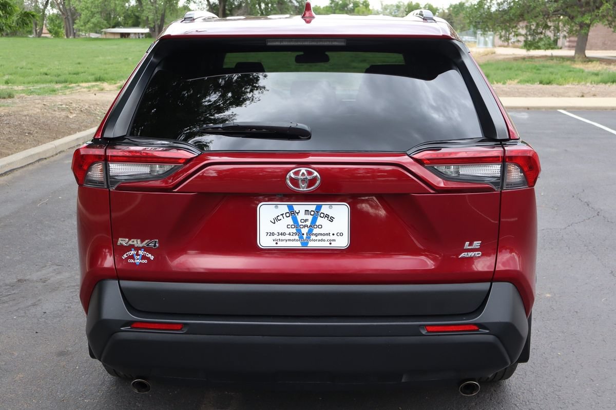 Used 2021 Toyota RAV4 LE w/ Carpet Mat Package (TMS) AWD/4WD image 6
