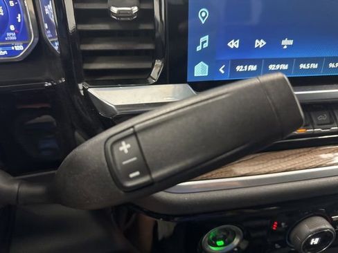 Used 2022 Chevrolet Silverado 1500 RST AWD/4WD image 15