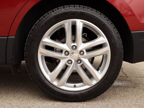 Used 2018 Chevrolet Equinox Premier image 41