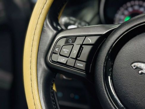 Used 2016 Jaguar F-TYPE R image 43