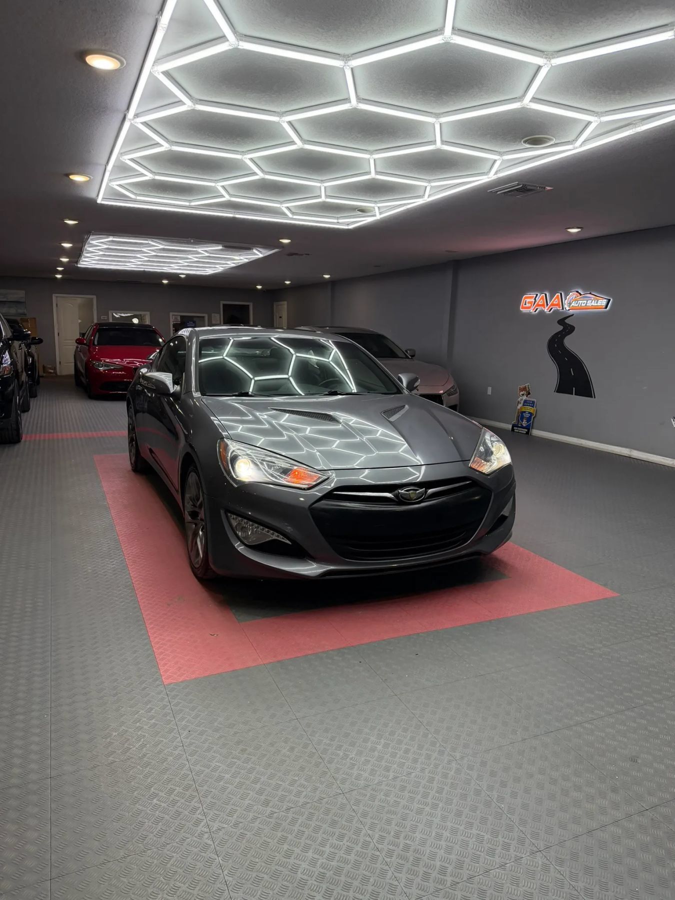 Used 2015 Hyundai Genesis 3.8 RWD image 1