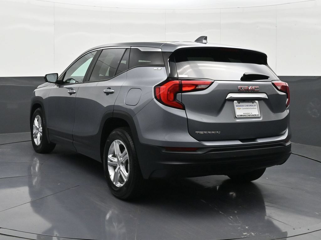 Certified 2021 GMC Terrain SLE FWD image 3