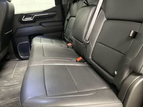 Used 2024 GMC Sierra 1500 SLT AWD/4WD image 11