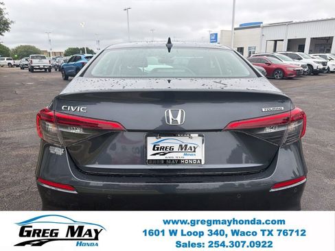 Used 2023 Honda Civic Touring image 4