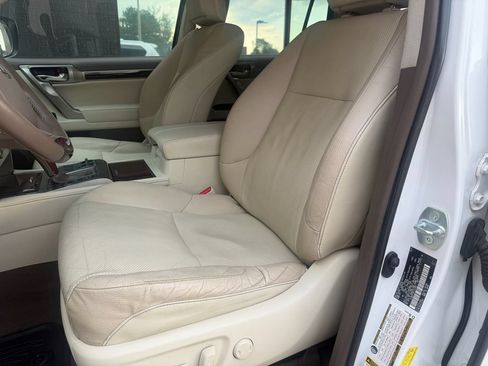 Used 2015 Lexus GX 460 w/ Premium Package AWD/4WD image 30