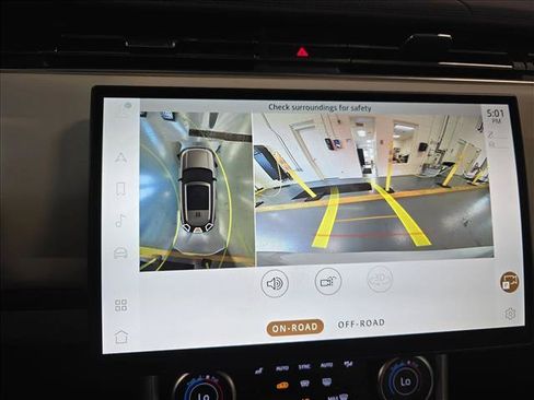 Used 2023 Land Rover Range Rover SE AWD/4WD image 24