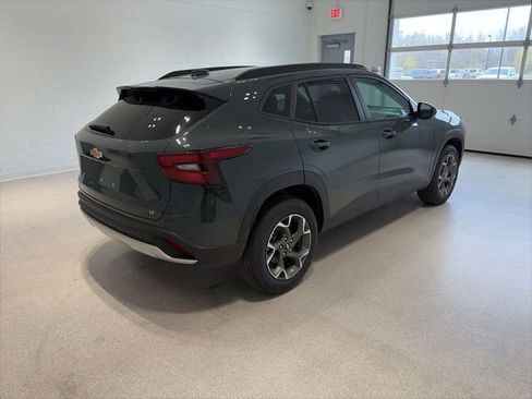 New 2026 Chevrolet Trax LT FWD image 5