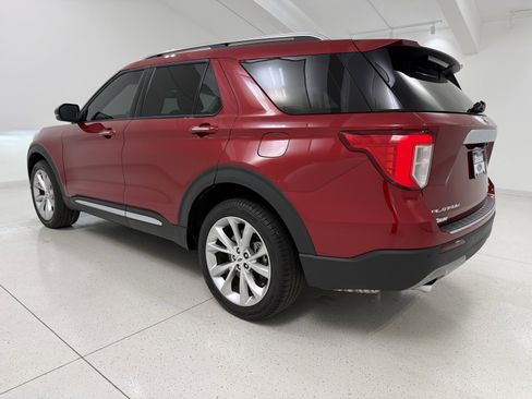 Used 2023 Ford Explorer Platinum w/ Technology Package image 5