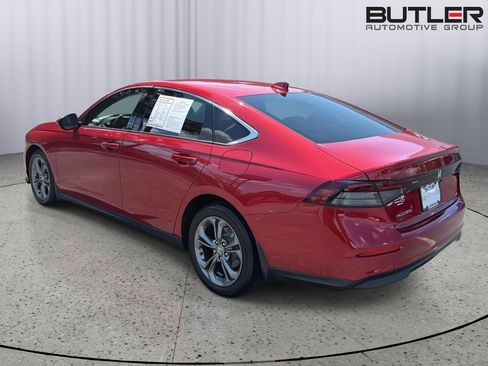 Used 2024 Honda Accord EX image 4