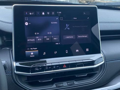 New 2026 Jeep Compass Latitude image 20