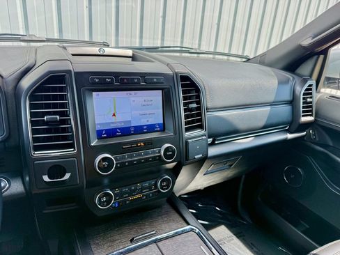 Used 2021 Ford Expedition Limited AWD/4WD image 26