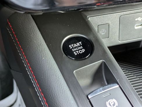 New 2026 Nissan Kicks SR FWD image 33