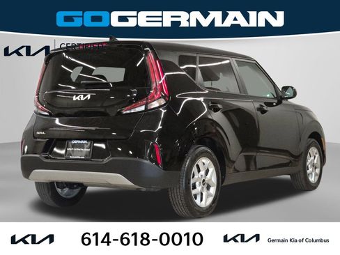 Certified 2025 Kia Soul LX FWD image 9