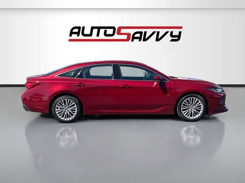 Used 2020 Toyota Avalon Limited w/ Advanced Safety Package FWD image 8