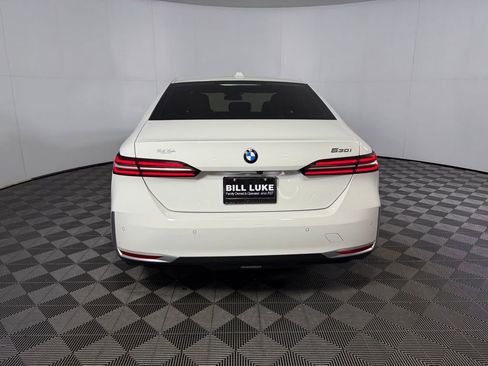 Used 2026 BMW 530i RWD image 7