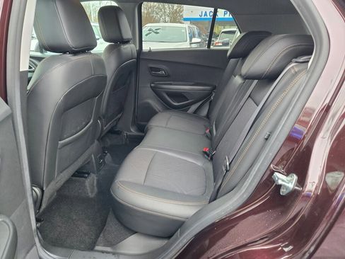 Used 2021 Chevrolet Trax LT w/ Driver Confidence Package image 15