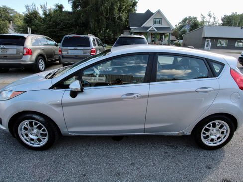 Used 2014 Ford Fiesta Titanium image 3