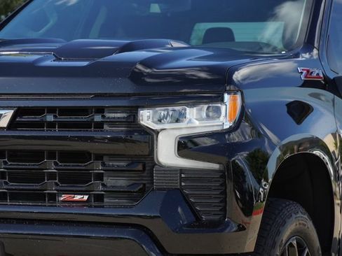 Used 2023 Chevrolet Silverado 1500 LT Trail Boss AWD/4WD image 4