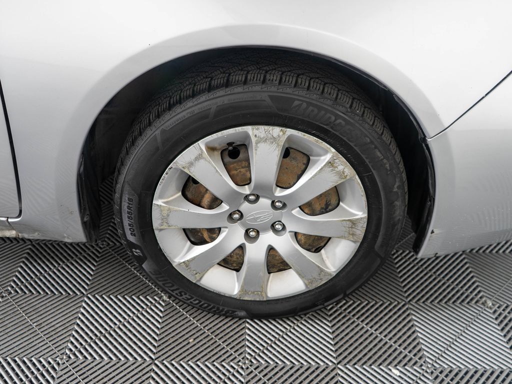 Used 2010 Subaru Impreza 2.5i AWD/4WD image 28