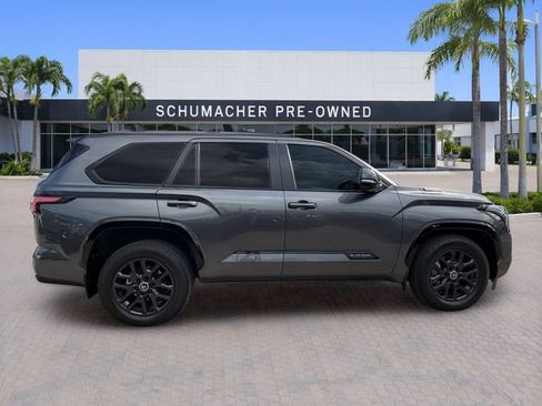 Used 2024 Toyota Sequoia Platinum AWD/4WD image 8