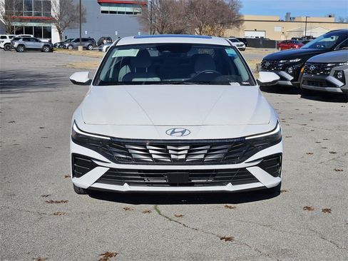 New 2025 Hyundai Elantra Limited image 2