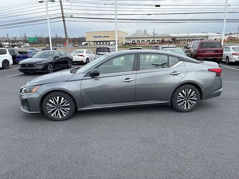 Used 2024 Nissan Altima 2.5 SV image 13