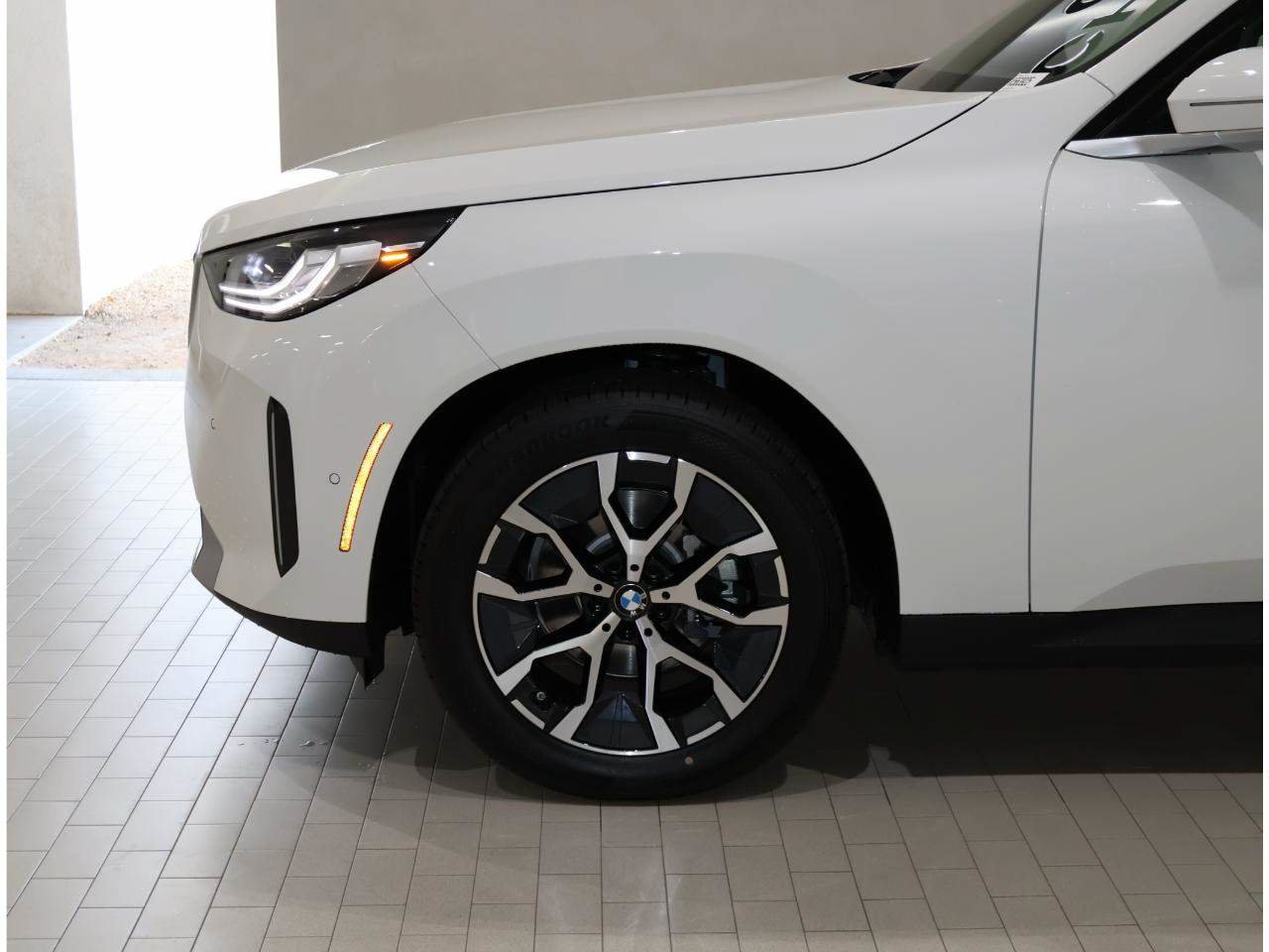 Used 2026 BMW X3 xDrive30i w/ Convenience Package AWD/4WD image 4