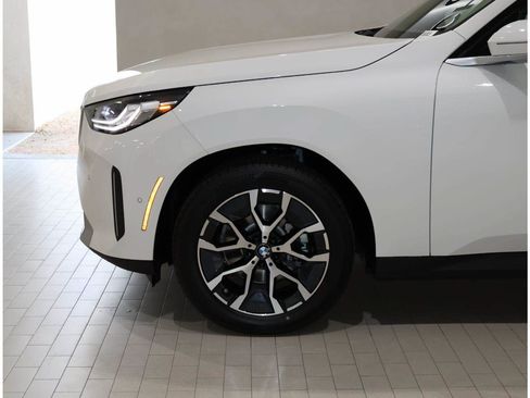 Used 2026 BMW X3 xDrive30i w/ Convenience Package AWD/4WD image 4