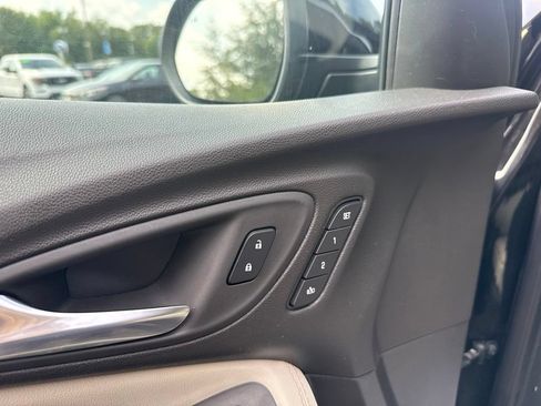 Used 2024 Buick Encore GX Avenir AWD/4WD image 8