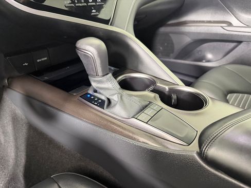 Used 2024 Toyota Camry SE w/ Audio Upgrade Package FWD image 17
