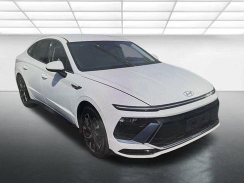 Used 2024 Hyundai Sonata SEL image 1