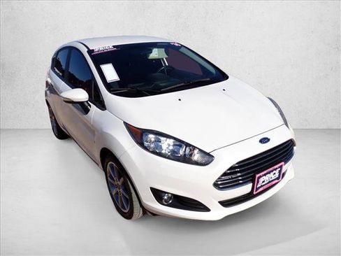 Used 2016 Ford Fiesta SE w/ Equipment Group 201A image 6