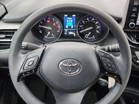 Used 2021 Toyota C-HR LE image 21