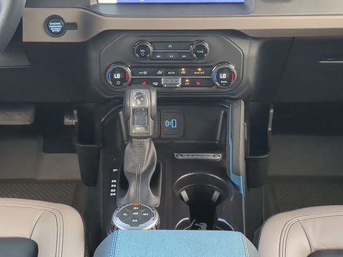 Used 2024 Ford Bronco Wildtrak AWD/4WD image 17
