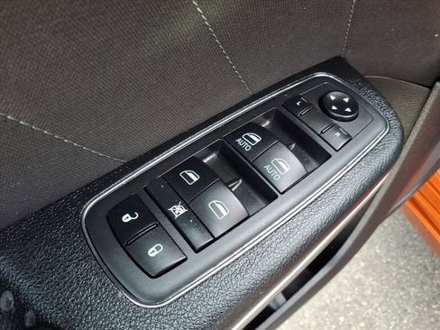 Used 2020 Dodge Charger SXT image 22