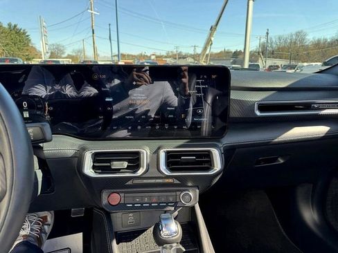 Used 2024 Ford Mustang GT Premium image 8